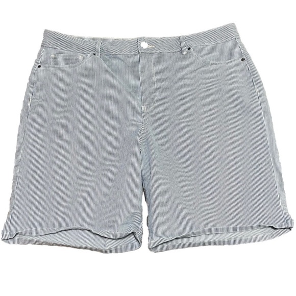 CROFT & Barrow Striped Shorts Women’s (Sz 18) - Picture 1 of 8